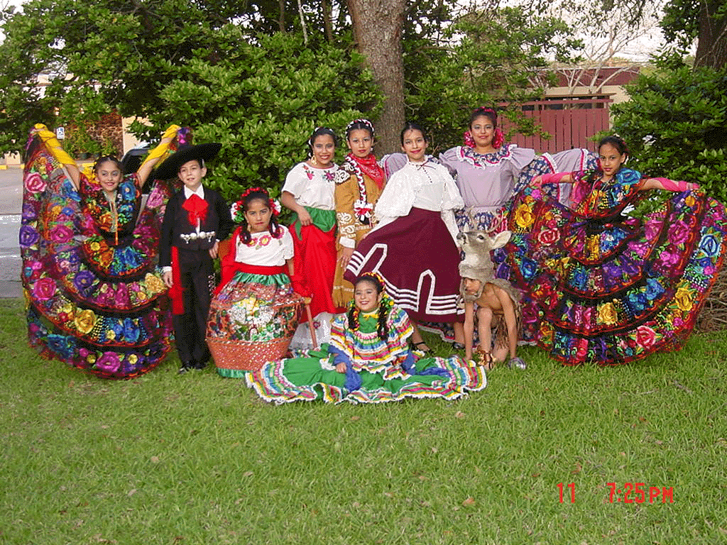 Ballet Folklorico de Brazoria County won the Title Best Beginner Junior Small Group in Dallas Texas competing against 43 groups from Texas and other states on April 4-6, 2003!Na